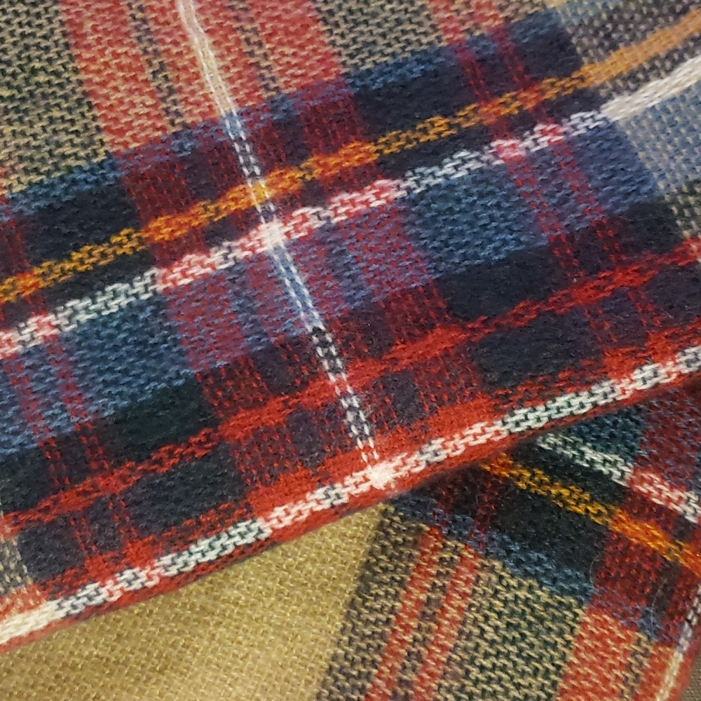 Look Wrap Scraf - Picture 2 of 6